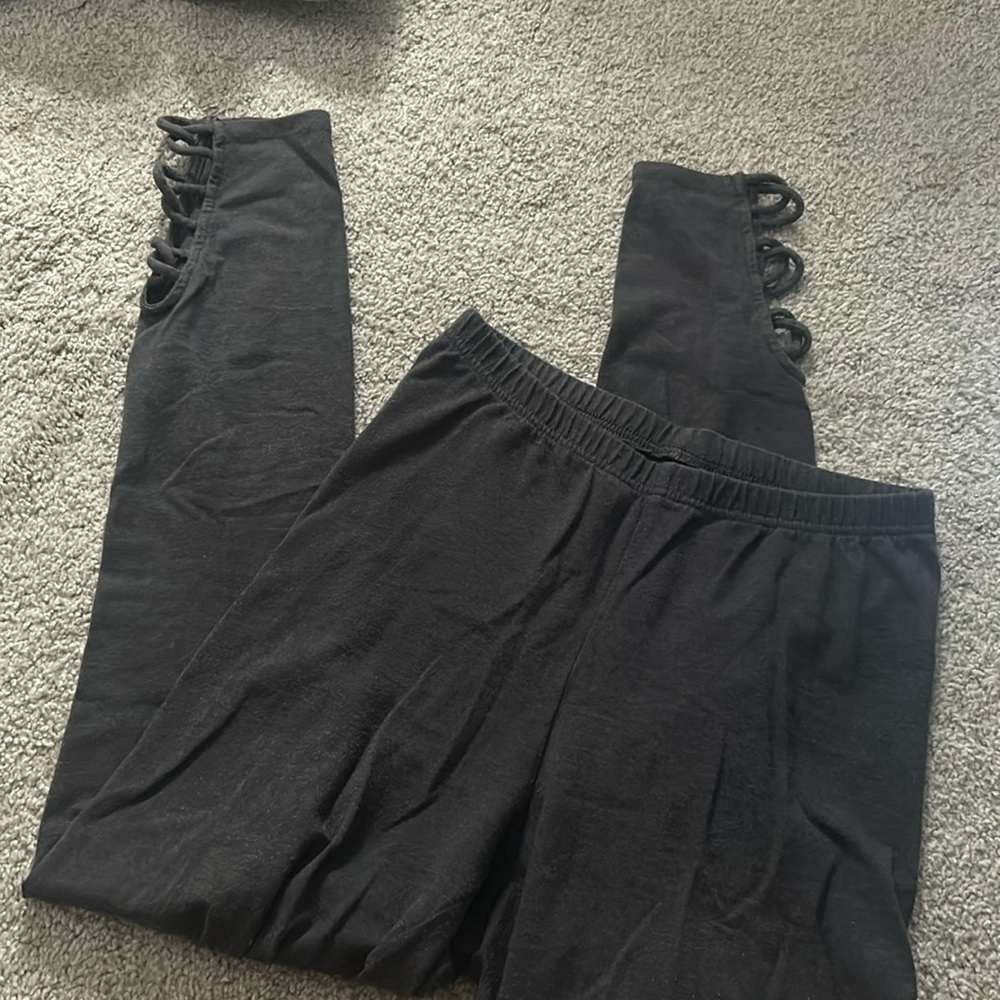 Darker Grey leggings!